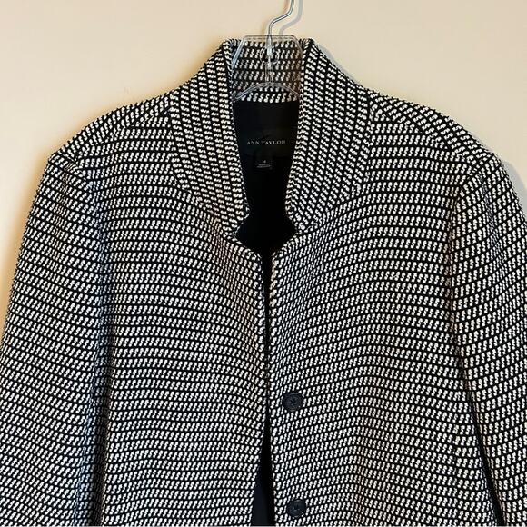 Ann Taylor Black and White Tweed Single Breasted 3/4-Sleeve Jacket Size Medium - Picture 2 of 15